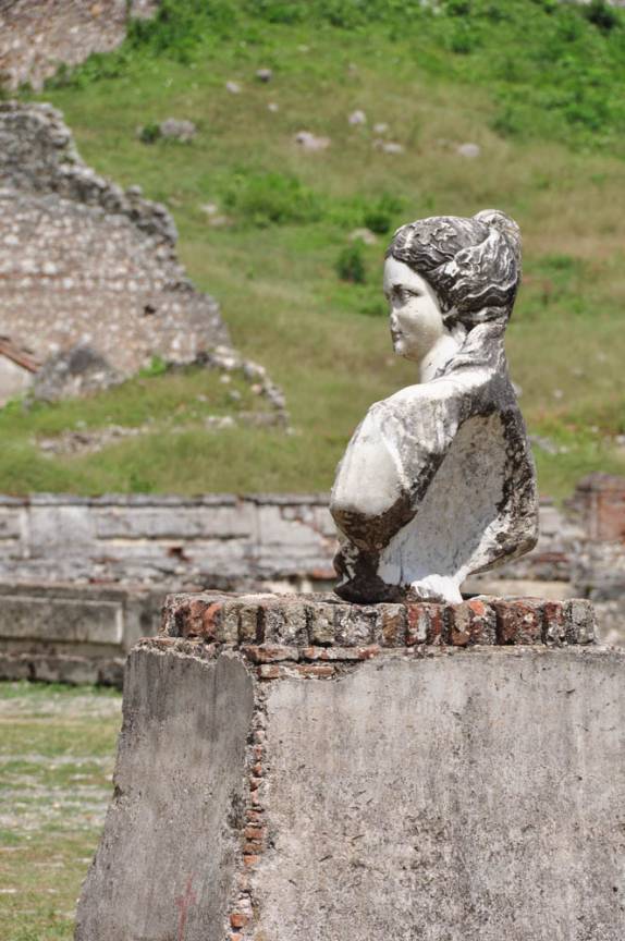 Ruínas do Palácio de Sans-Souci, no norte do Haiti
